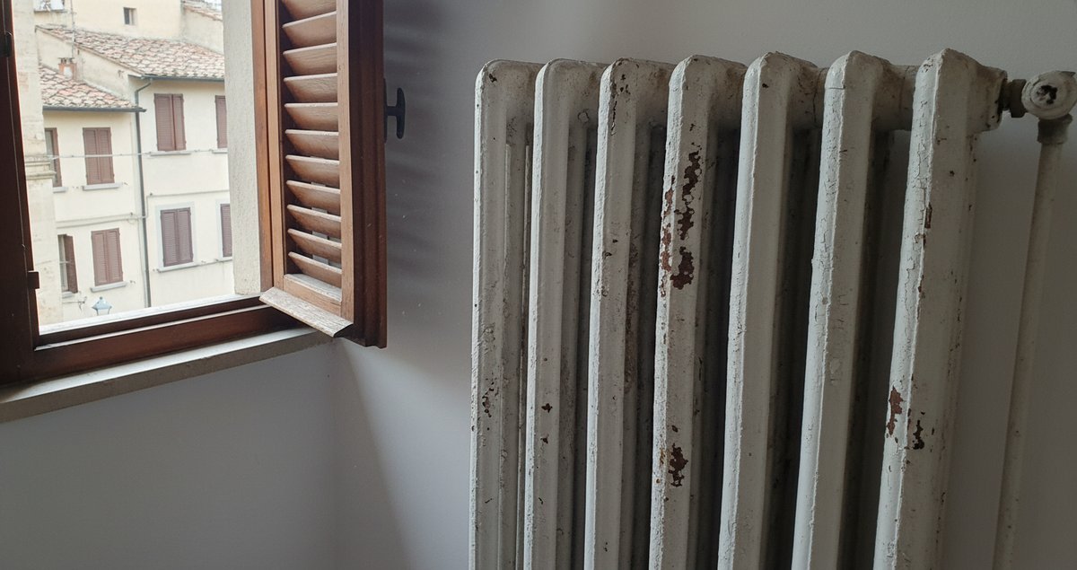 queste-vecchie-abitudini-termosifoni-sprecano-piu-calore